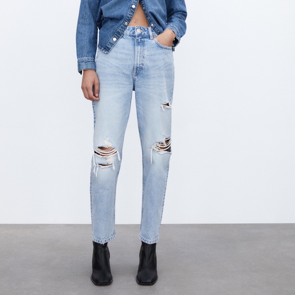NWT Zara High Rise Mom Fit Straight Leg Distressed Jeans Size 4 90s